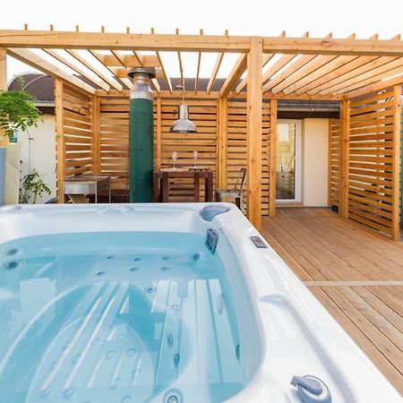 פראג Romantic Studio With Jacuzzi מראה חיצוני תמונה