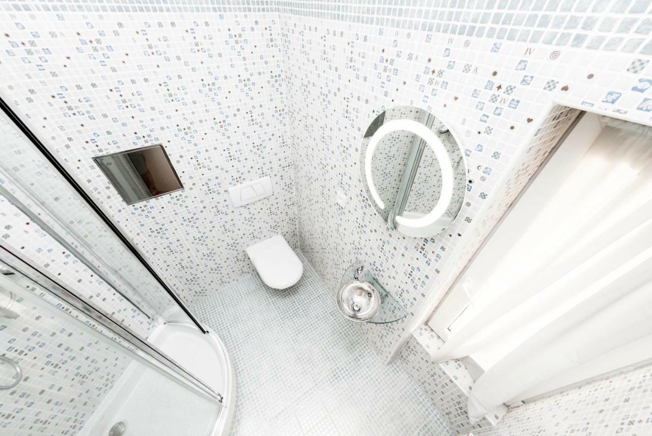 פראג Romantic Studio With Jacuzzi מראה חיצוני תמונה